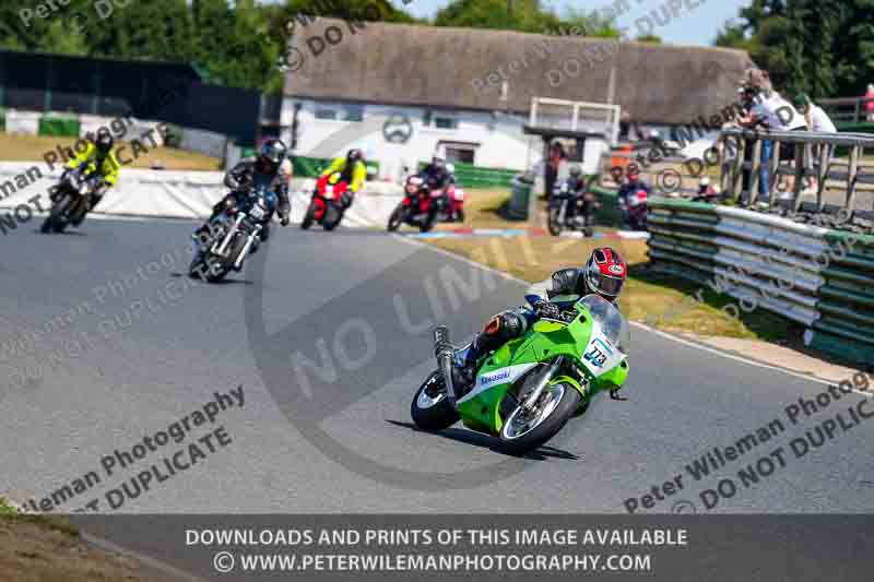 Vintage motorcycle club;eventdigitalimages;mallory park;mallory park trackday photographs;no limits trackdays;peter wileman photography;trackday digital images;trackday photos;vmcc festival 1000 bikes photographs